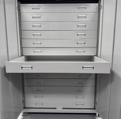 Шкаф для картин и икон, графики и карт