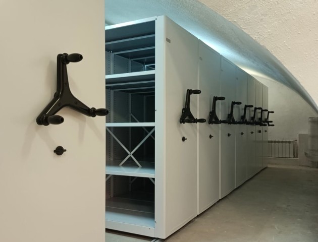 передвижные стеллажи для архива