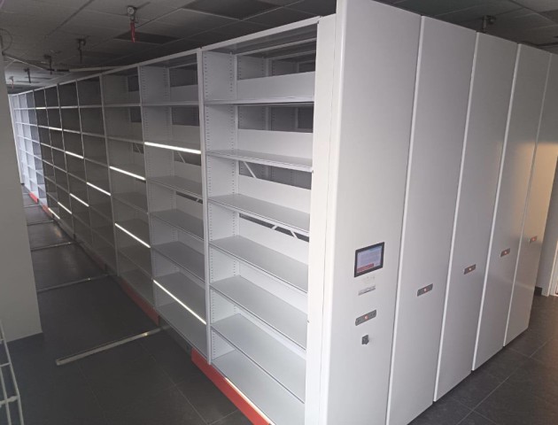 Стеллажи с электроприводом